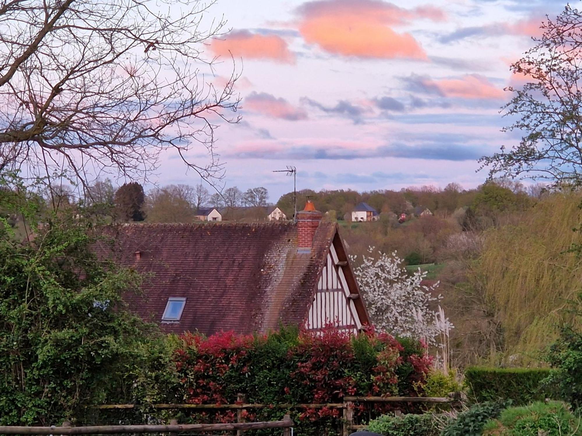Relais Equestre Du Miloir - Chambres D'Hotes Saint-Desir Luaran gambar